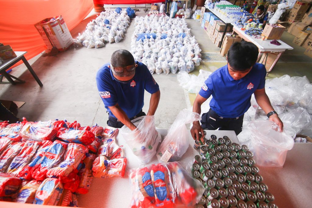 Relief Operation ng Ang Dating Daan, MCGI at UNTV sa mga Biktima ng Taal Volcano Eruption